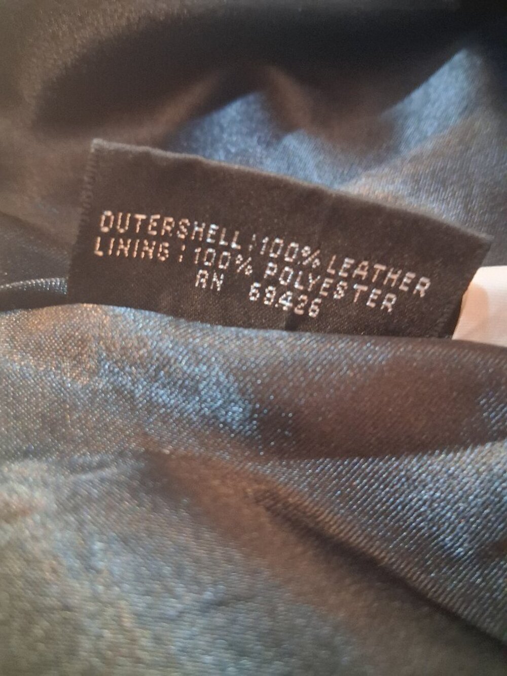 Ladies Black Leather Skirt Size Large Brand Wilsons (see Label)